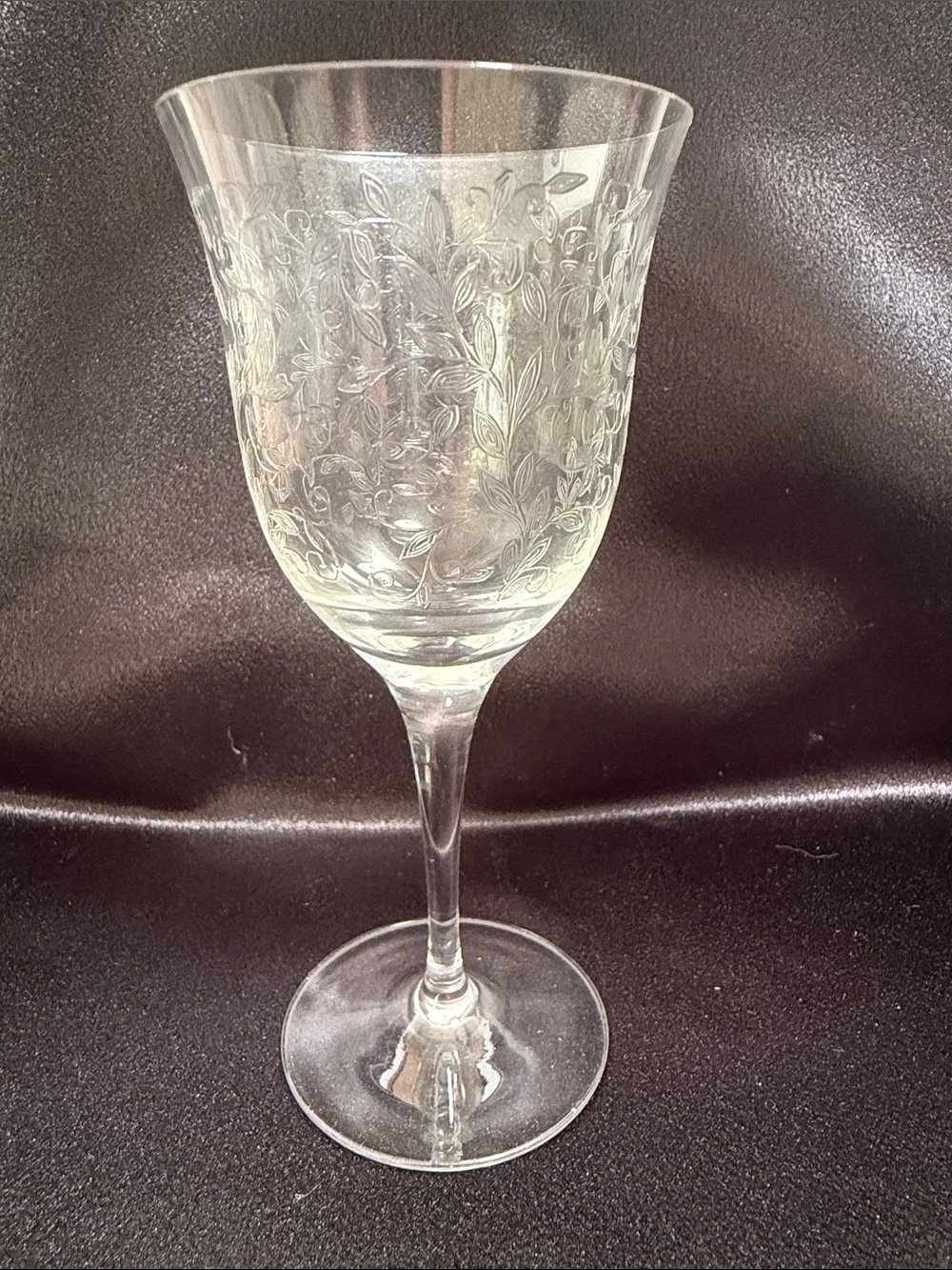 Etched Crystal Wine Glass - American Cut Leaves Pattern
